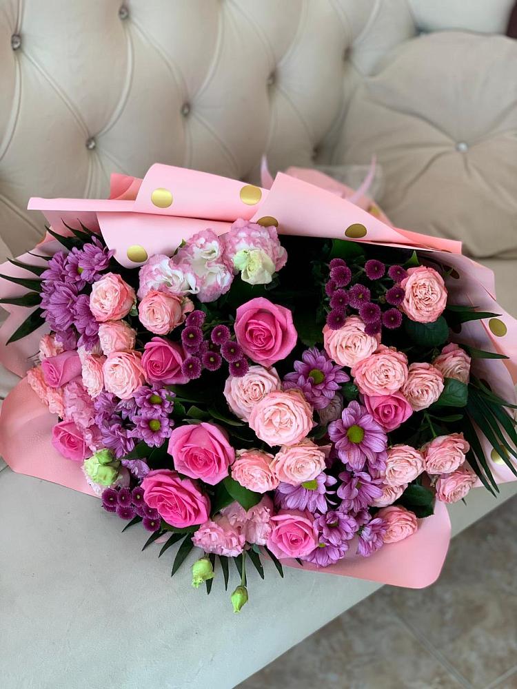 Букет цветов из: Хризантемы, Розы и Лизиантусы в Козловке Воронежской области