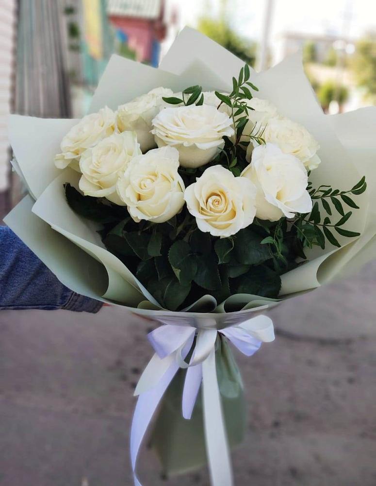 Букет Белые розы Проуд в Козловке Воронежской области