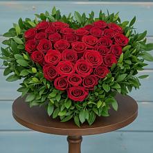 Цветочная композиция из Розы в виде сердца в Козловке Воронежской области