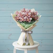 Букет цветов из:  Орхидеи и Розы в Козловке Воронежской области
