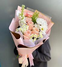 Букет цветов из:  Хризантемы и Розы в Козловке Воронежской области