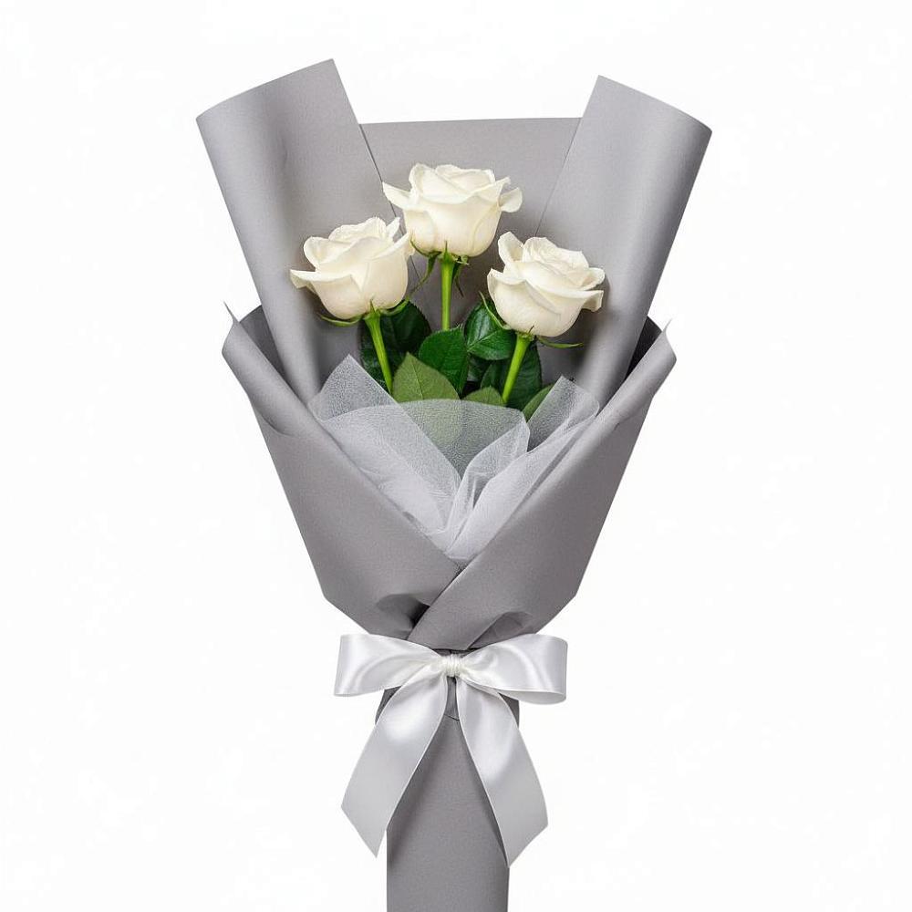 Букет 3 белые розы в Козловке Воронежской области