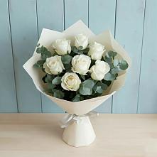 Букет Белые розы в Эвкалипте в Козловке Воронежской области