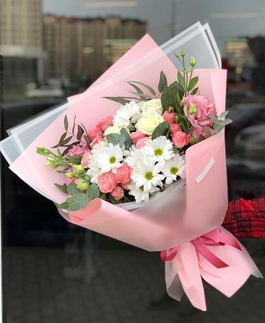 Букет цветов из: Розы, Лизиантусы и Хризантемы в Козловке Воронежской области