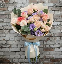 Букет цветов из:  Розы, Лизиантусы и Гвоздики в Козловке Воронежской области