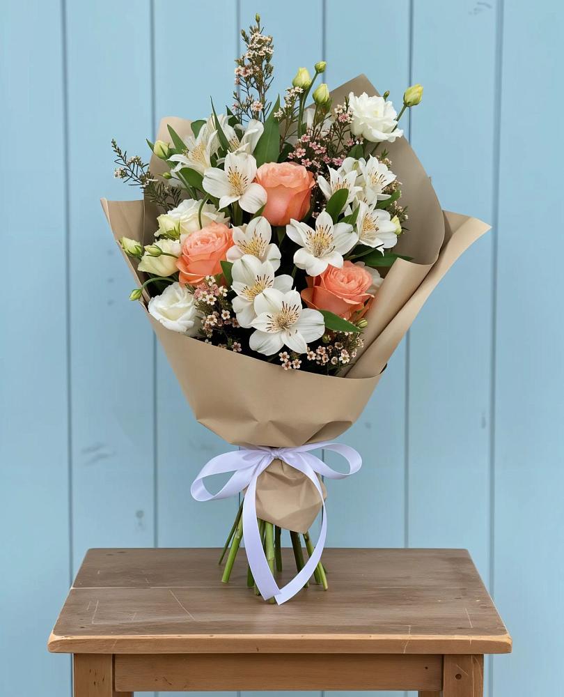 Букет цветов из: Альстромерии, Лизиантусы, Розы и Хризантемы в Козловке Воронежской области