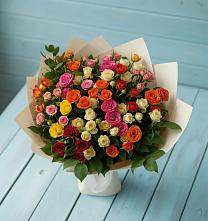 Букет Микс из разноцветных кустовых роз в Козловке Воронежской области